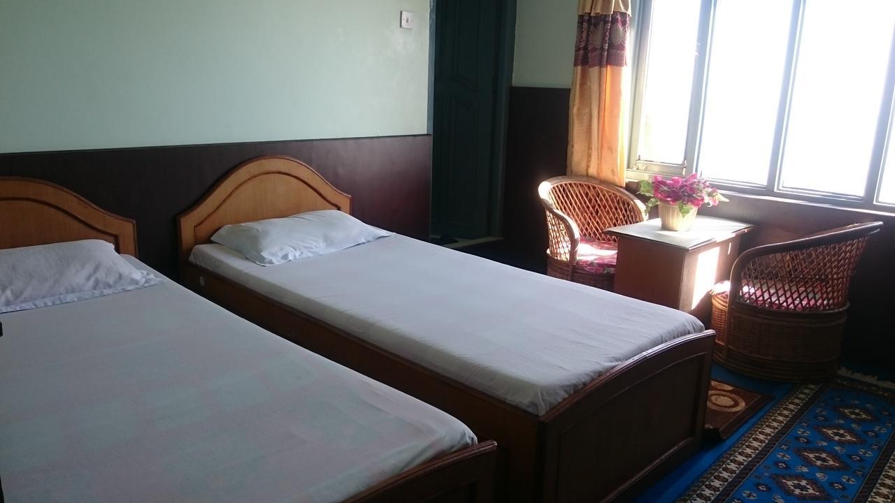 View Top Lodge & Restaurant Pokhara Exterior photo