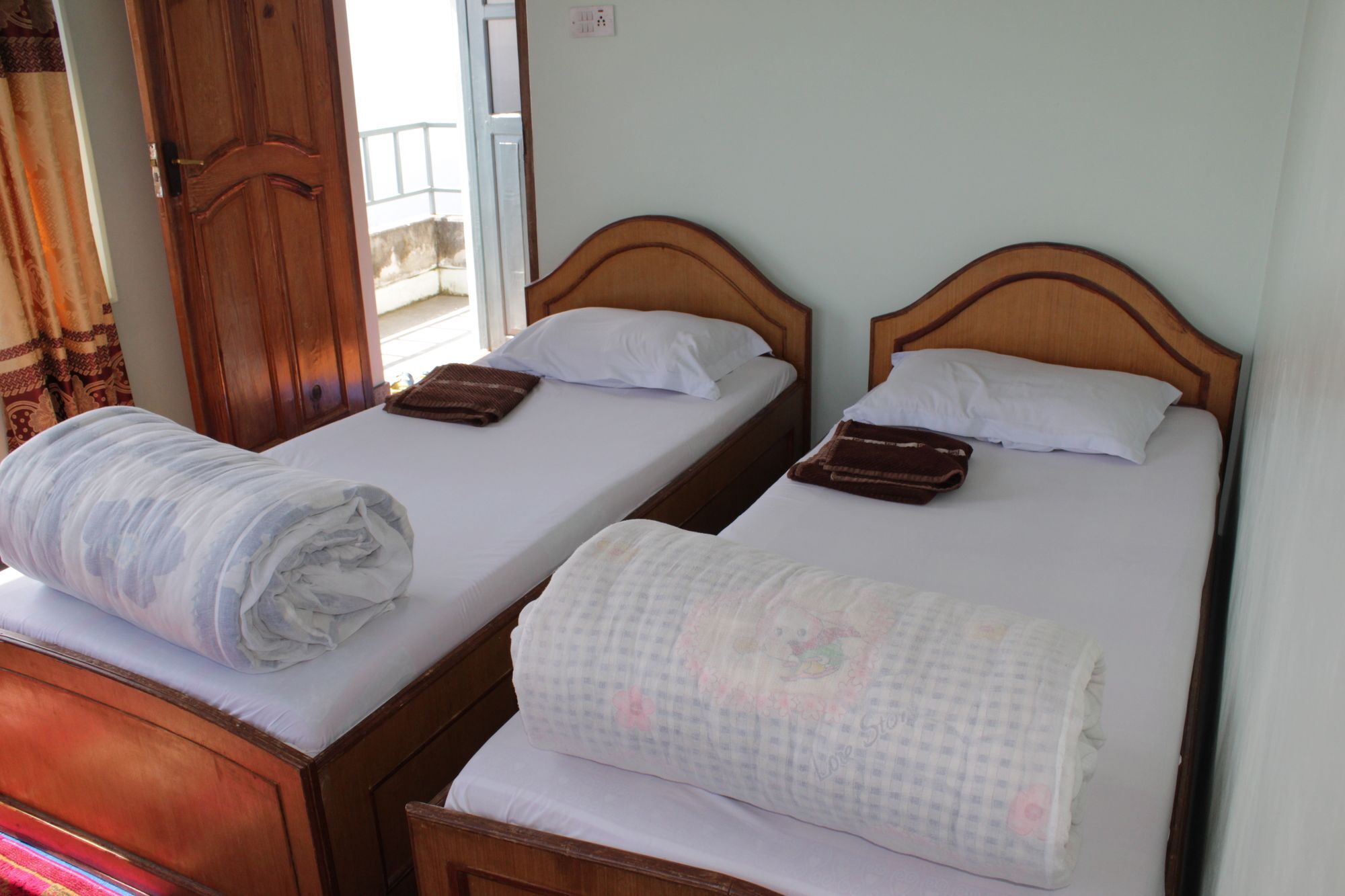 View Top Lodge & Restaurant Pokhara Exterior photo